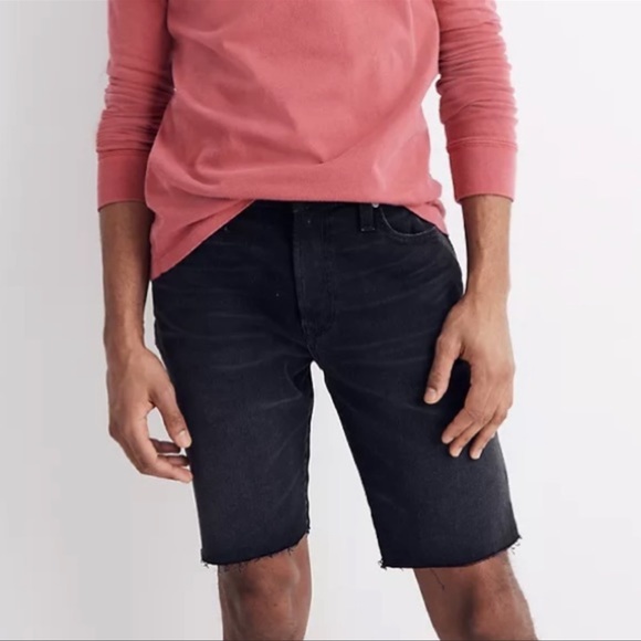 Madewell Other - Madewell Vintage Black 9" Raw Edge Denim Shorts in Everton Wash (W 34)
